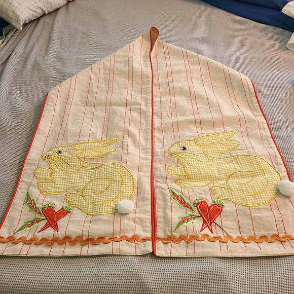 Pier 1 Yellow Checks Easter Bunny Table Runner Fluff Tail Carrots Orange Stripes - Picture 7 of 7